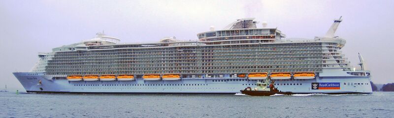 Файл:Allure of the seas sideview.JPG