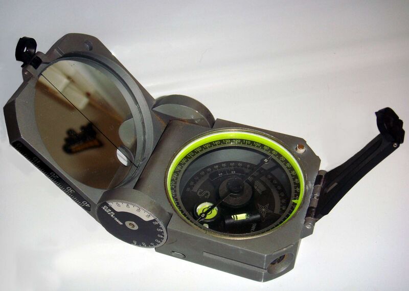 Файл:Brunton.JPG