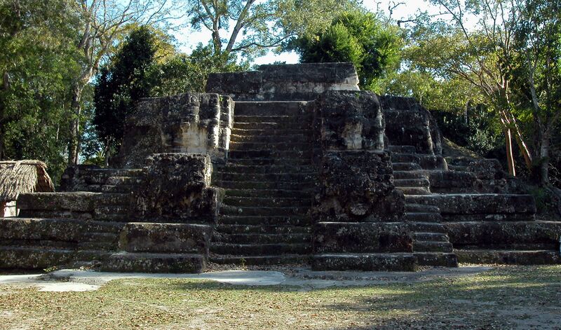 Файл:TempleOfMasks Uaxactun.JPG