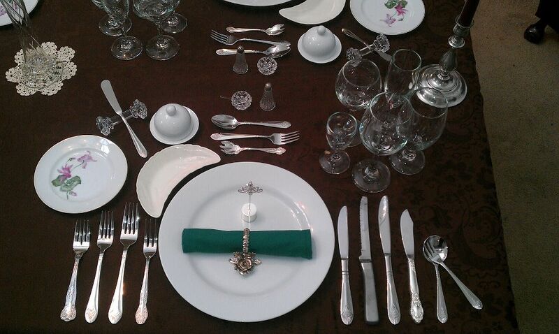 Файл:Formal Place Setting.jpg