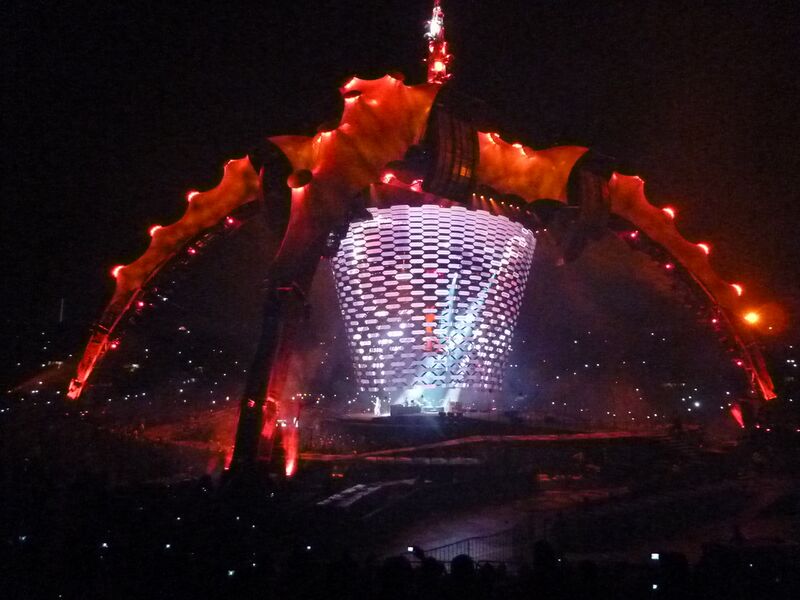 Файл:U2 360° Tour en Chile.jpg