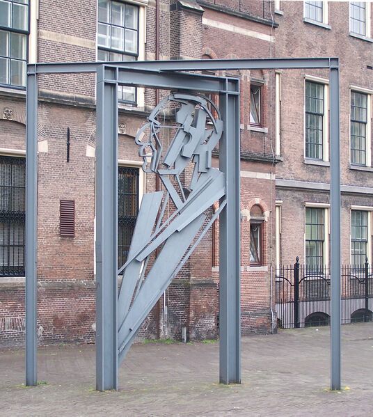 Файл:Willem Drees Monument Eric Claus.JPG
