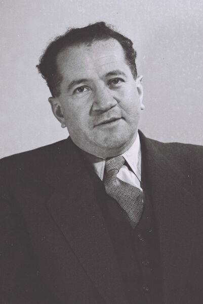 Файл:Zeev Sherf.jpg