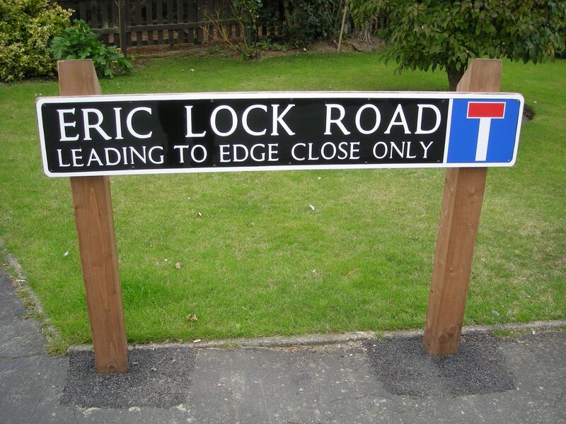 Файл:Eric Lock Road.JPG