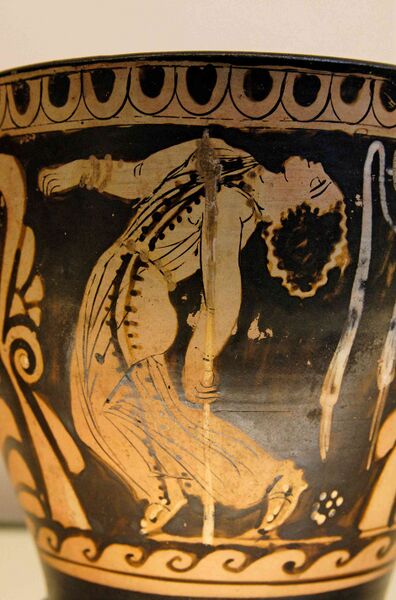 Файл:Dancing maenad Python BM VaseF253.jpg