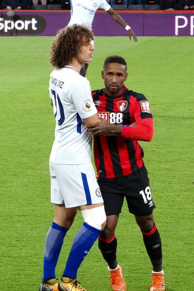 Файл:Defoe 2017.jpg