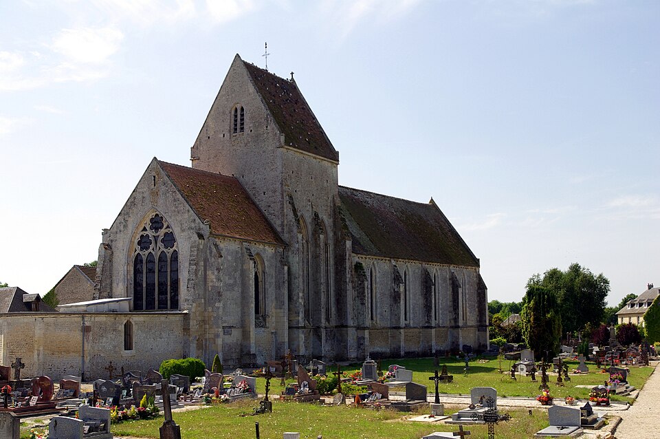 Файл:UssyÉglise 001.JPG
