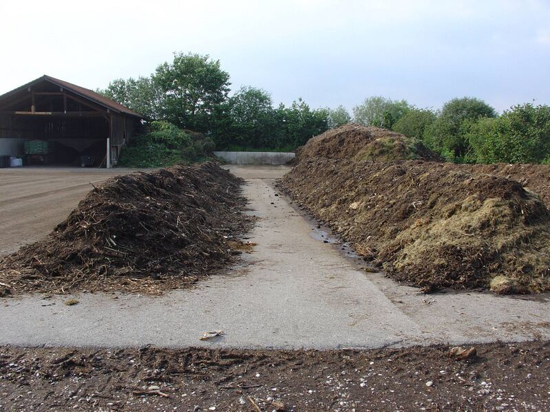 Файл:Compost site germany.JPG