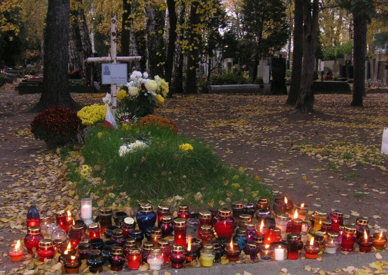 Файл:Powazki Kuron.JPG