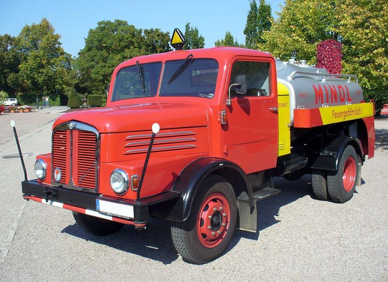 Файл:IFA S4000 Minol.JPG