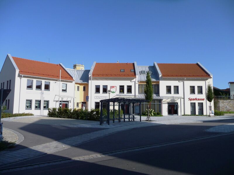 Файл:Rathausplatz Zandt.JPG