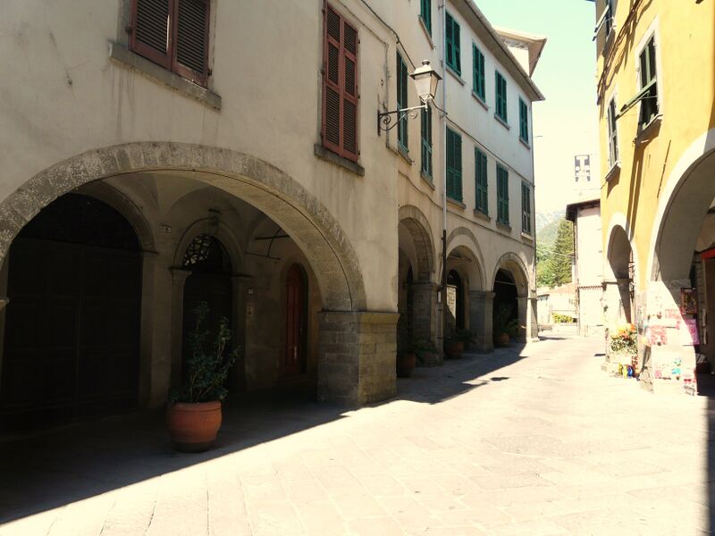 Файл:Bagnone-centro storico.JPG