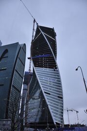 15 февраля 2014, возведены 54 этажа, идёт остекление
