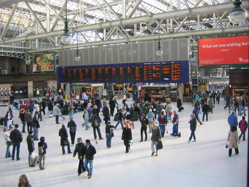 Файл:AM Glasgow Central.JPG