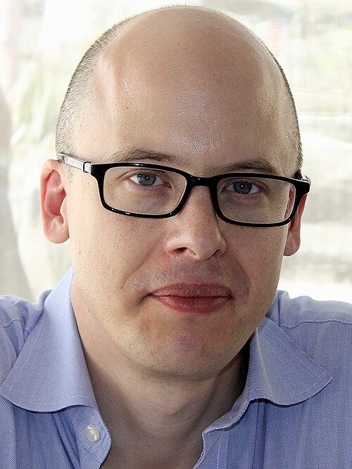 Файл:Lev grossman 2011.jpg