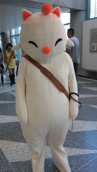 Файл:Moogle cosplayer at FanimeCon 2010-05-29.JPG