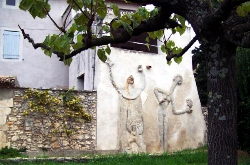 Файл:Maison de Max Ernst.JPG