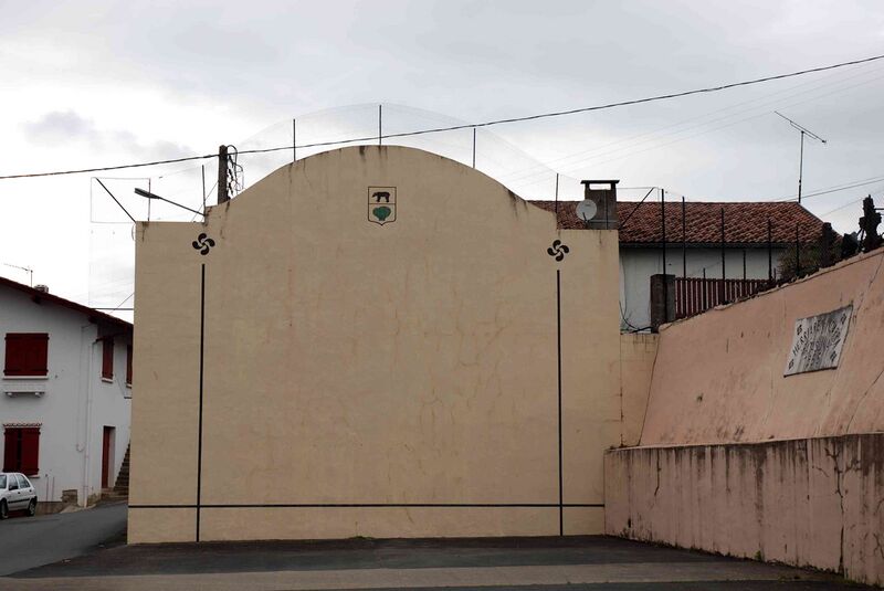 Файл:Jaxu Fronton.JPG