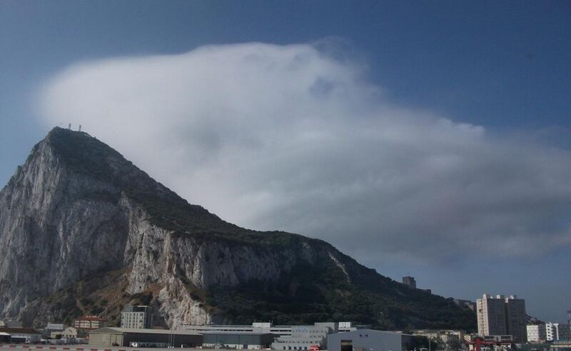 Файл:The classic Levanter cloud.JPG