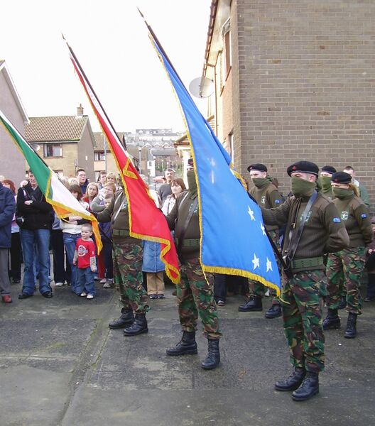 Файл:CW. Derry, IRSP-INLA möte.JPG