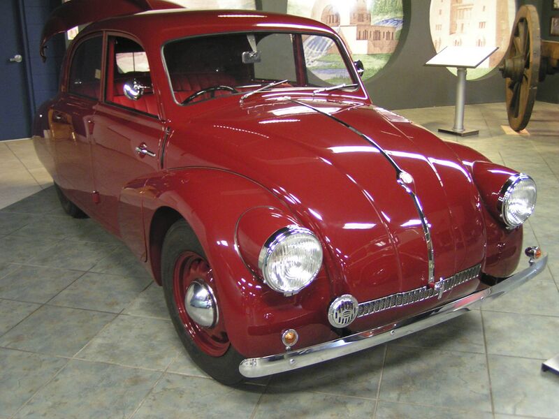 Файл:TatraT97-front.jpg