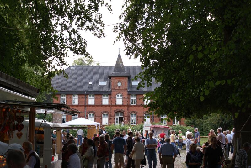 Файл:Traventhal Markt.JPG