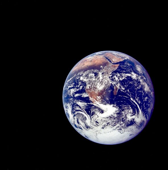 Файл:A17 Earth View2.jpg