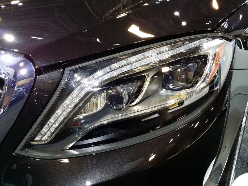 Файл:Mercedes S-Class LED Headlight (W222).jpg