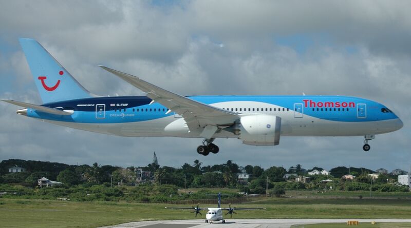 Файл:Thomson Airways BGI.jpeg