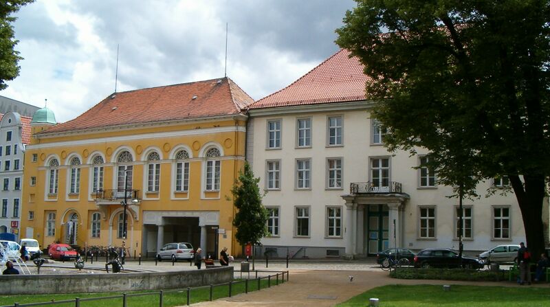 Файл:Palais-Rostock.jpg