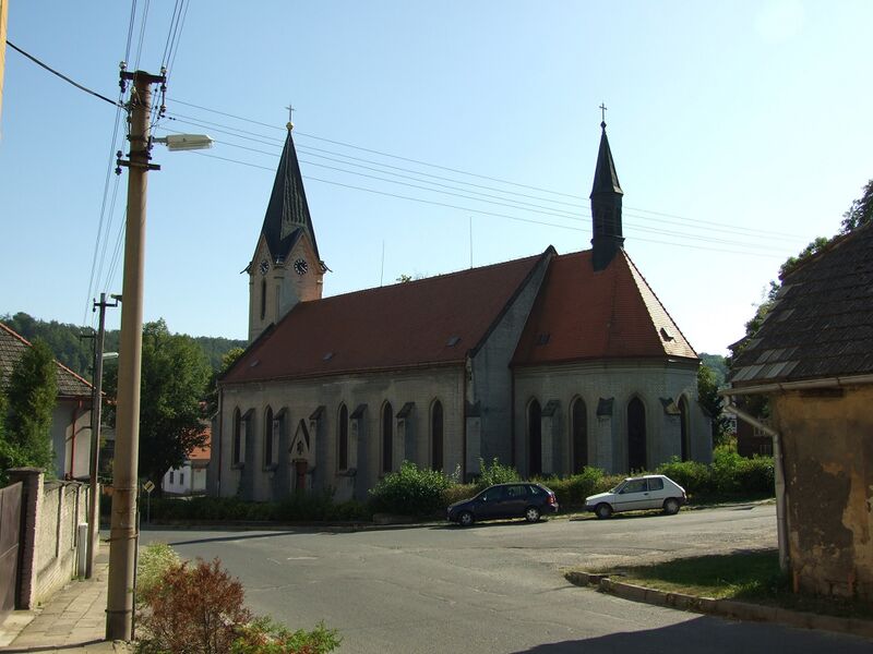 Файл:Libušín, kostel.JPG