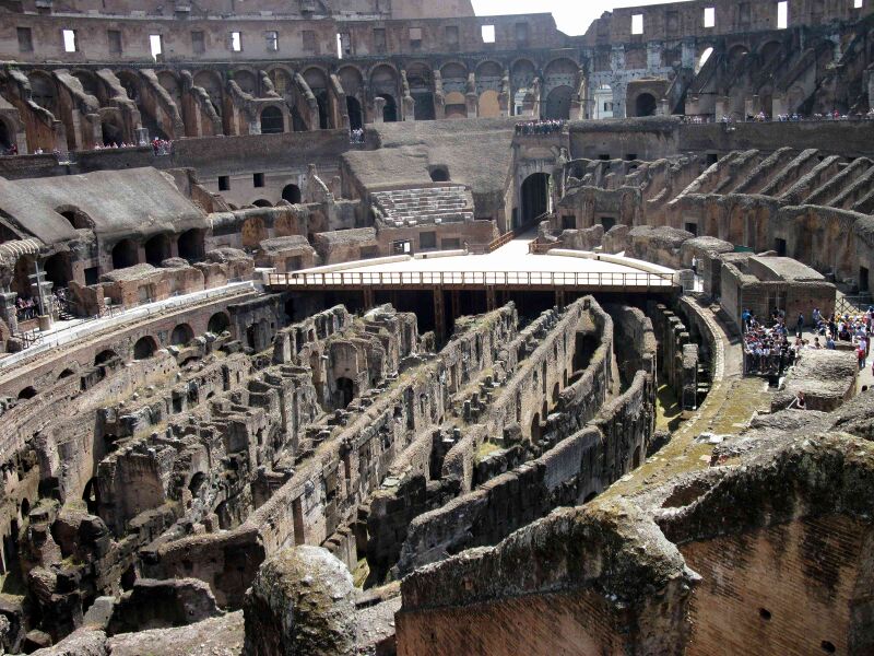 Файл:Colosseum inside IMG 4356.JPG