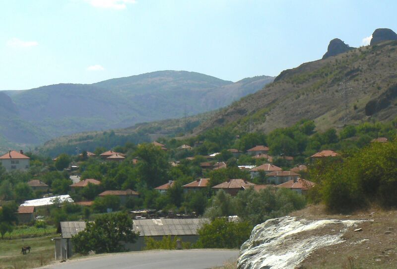 Файл:Village-Rabovo-Bulgaria.JPG