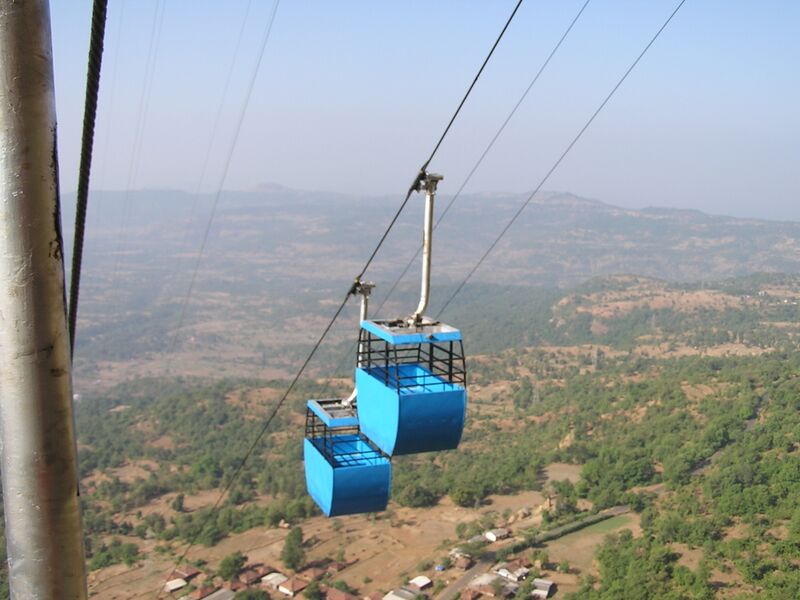 Файл:Raigad ropeway.JPG
