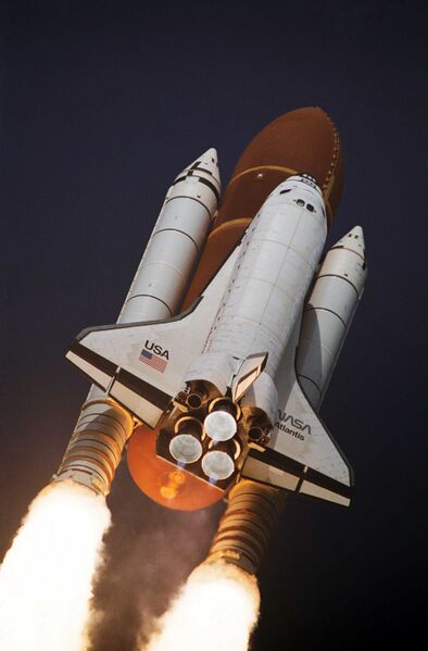 Файл:STS-045 shuttle.jpg