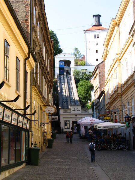 Файл:Zagreb funikuler.JPG
