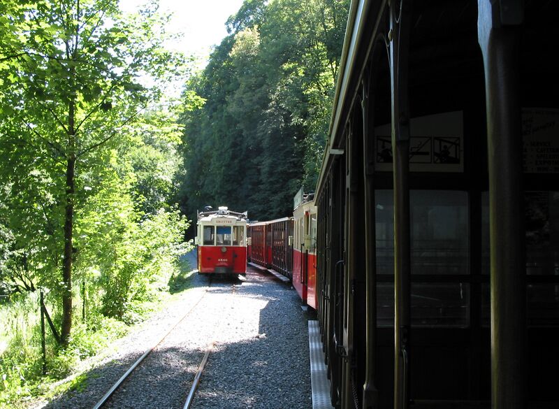 Файл:00 Han-sur-Lesse - Tram 3.JPG