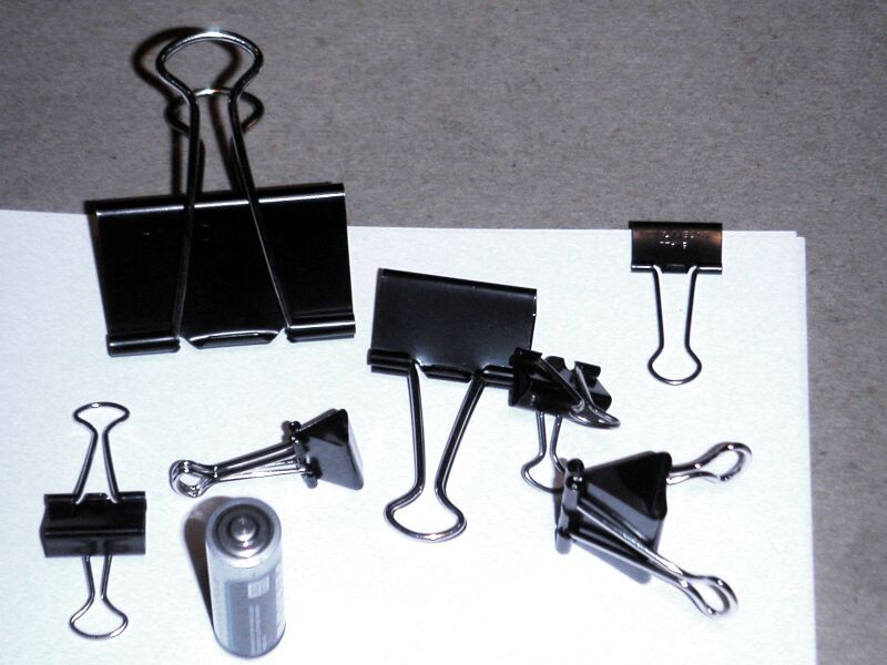 Файл:Binder clips.JPG