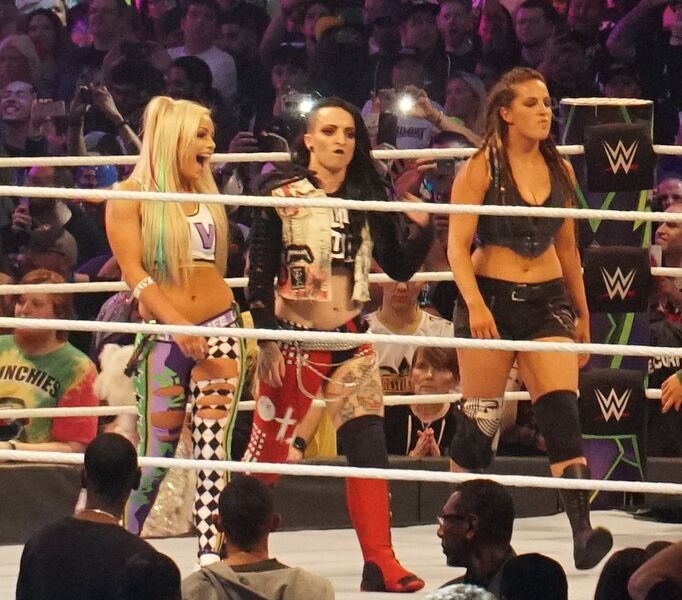 Файл:Riott Squad WM34.jpg