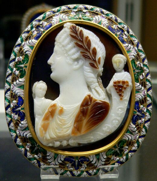 Файл:Cameo Messalina Cdm Paris Chab228.jpg