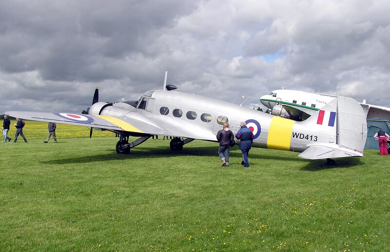 Файл:Avro.anson.static.arp.jpg