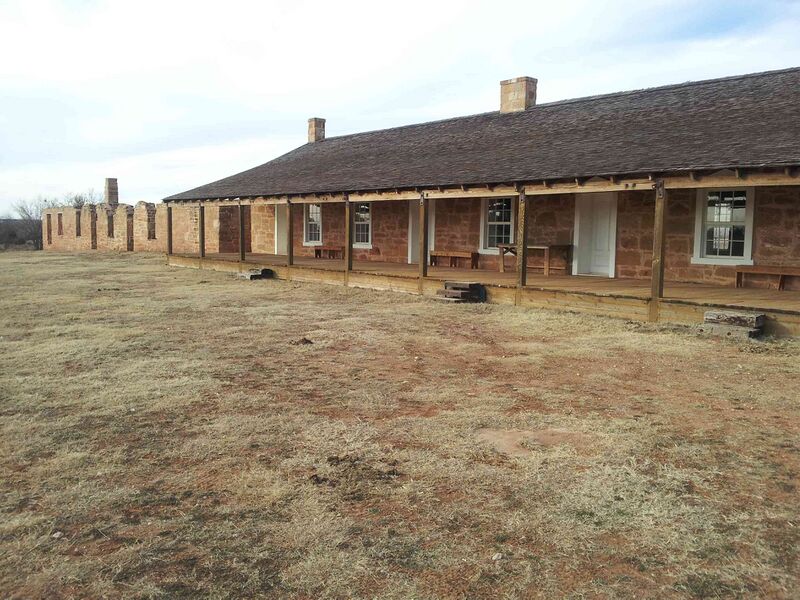 Файл:Fort Chadbourne Barracks.jpg