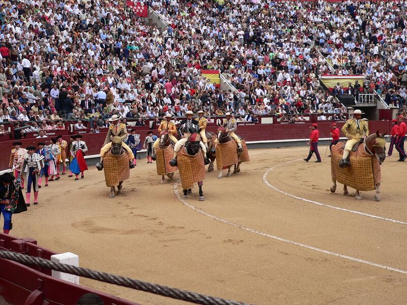 Файл:CorridaTorosDesfile.JPG