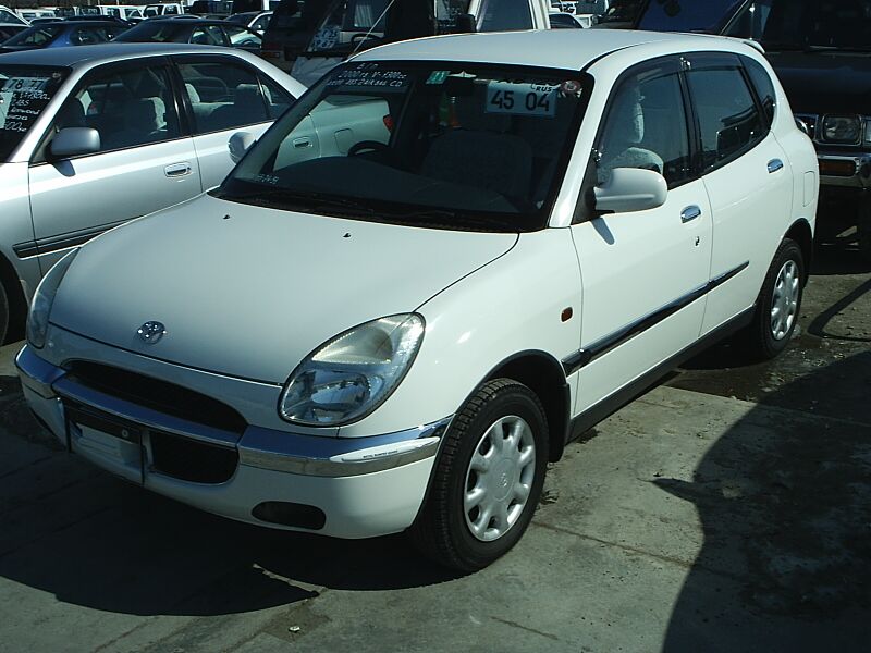 Файл:Toyta Duet 2000.JPG