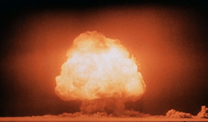 Файл:Trinity Detonation T&B.jpg