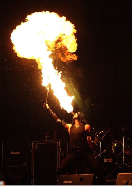 Файл:Abbath fire.jpg