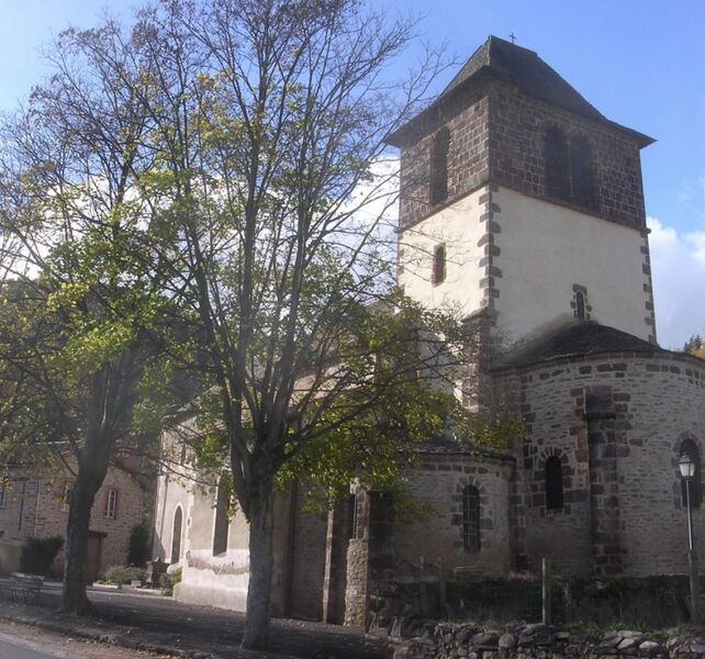 Файл:Eglise Sainte Foy Molompize 1.JPG