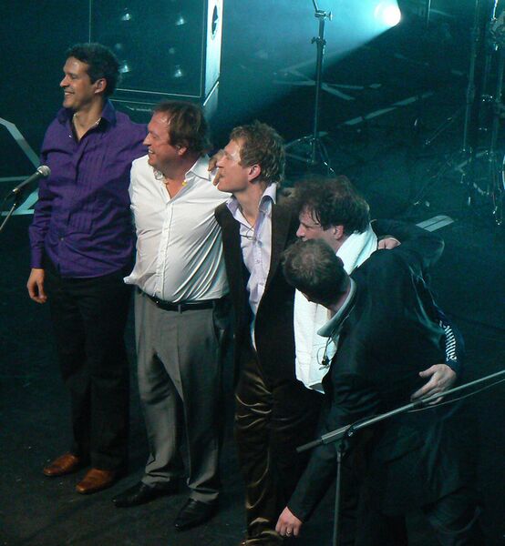 Файл:Level42 indigoO2 2009 02.jpg