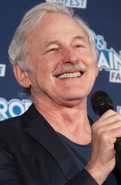 Файл:Victor Garber 2017.jpg