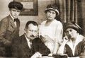 Ливицкий с семьей, 1920